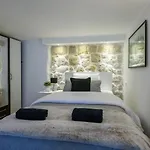 Buza Apartment